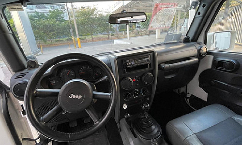 Jeep Wrangler X Base...