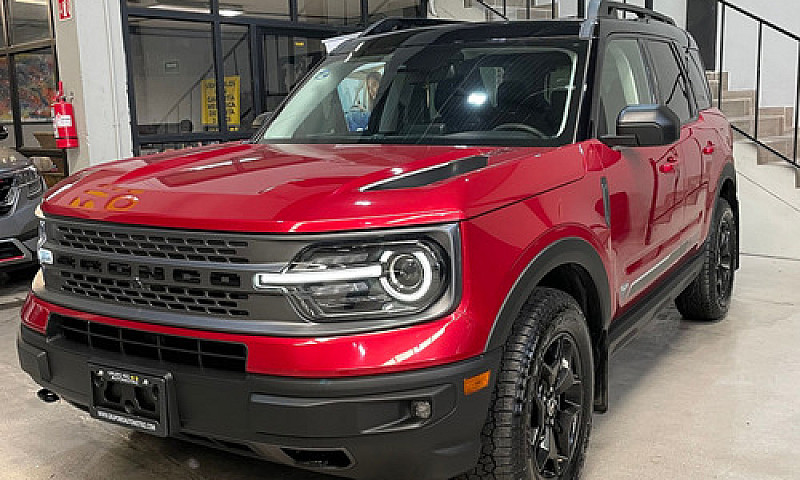 Ford Bronco 2021 2.0...
