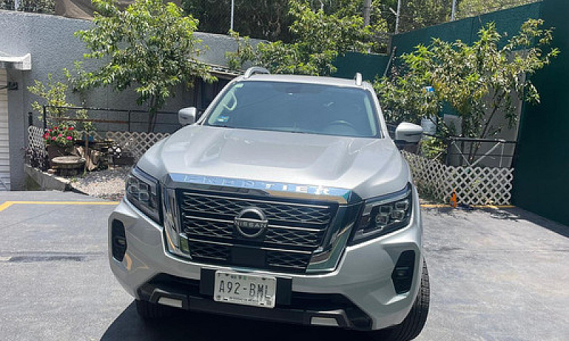Nissan Frontier 2.5 ...