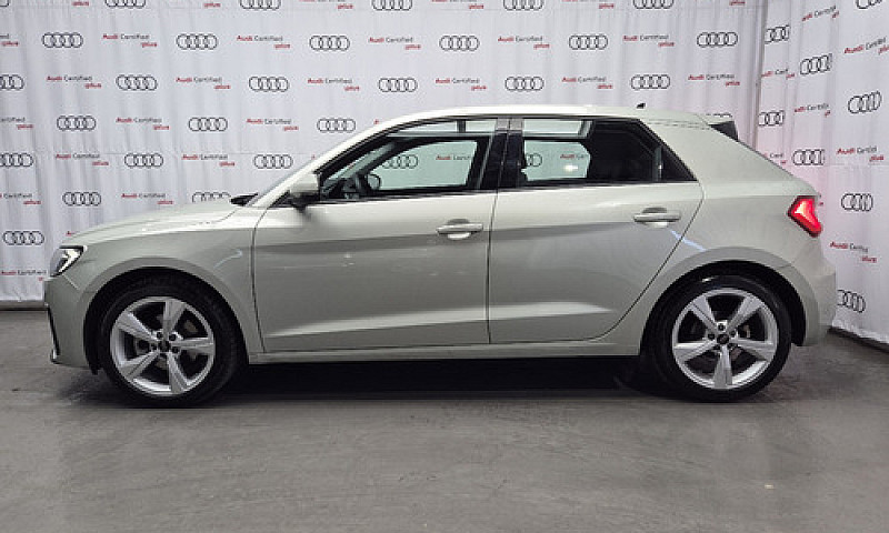 Audi  A1  2024...