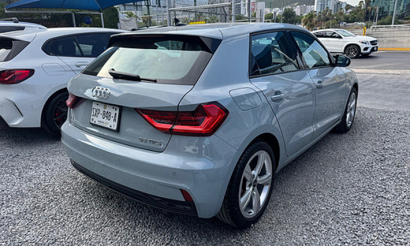 Audi A1 1. 5 Sportba...