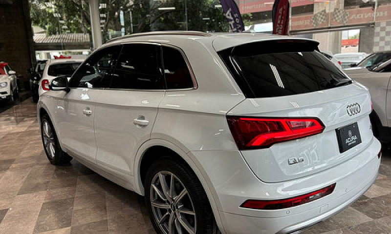 Audi Q5 2020...