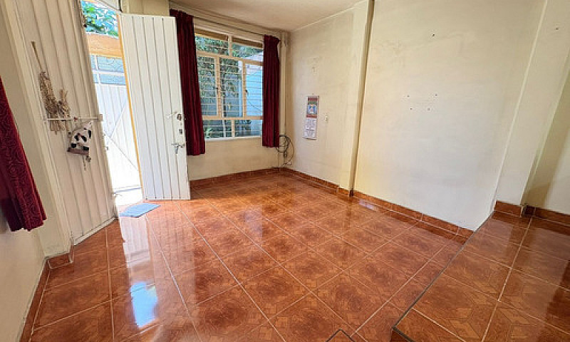 Casa Sola En Venta, ...