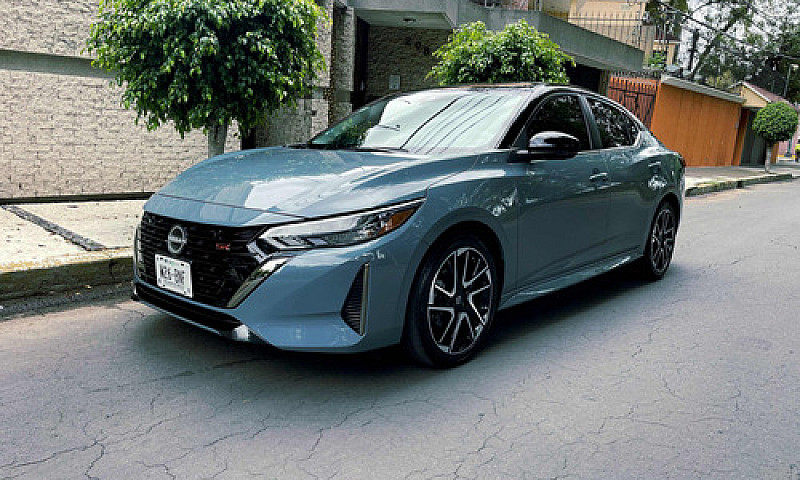 Nissan Sentra 2.0 Sr...