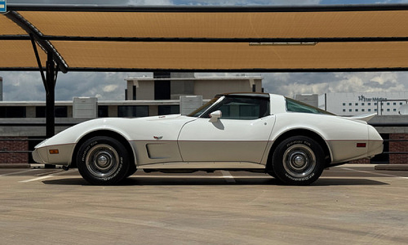 Chevrolet Corvette 1...