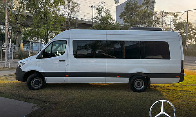 Mercedes-Benz Sprint...