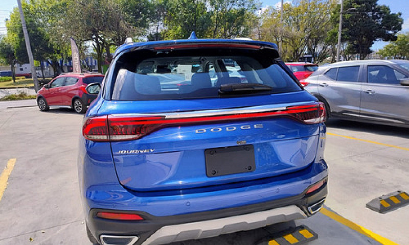Dodge Journey 2023...