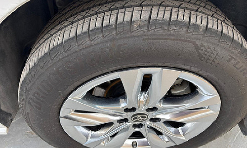 Toyota Sienna 2023...