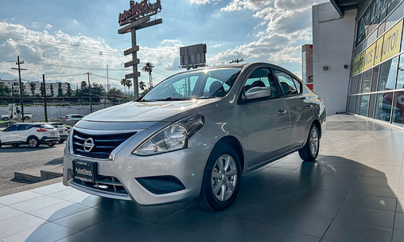 Nissan Versa 2019...