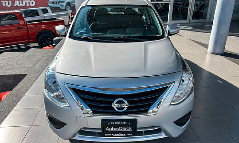 Nissan Versa 2019...