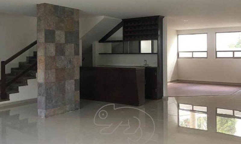 Hermosa Casa Nueva E...