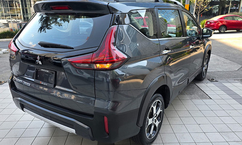Mitsubishi Xpander 1...