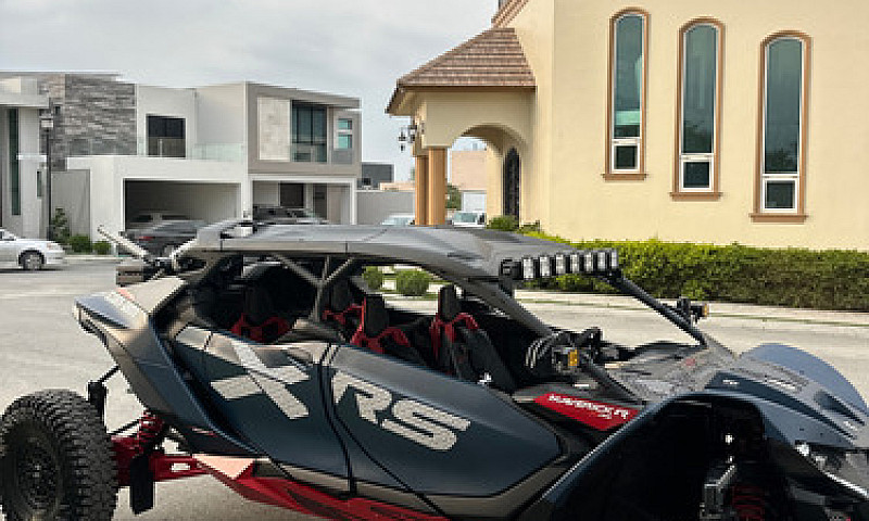 Can Am Maverick R Xr...