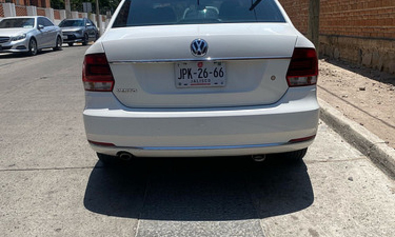 Volkswagen Vento 1.6...