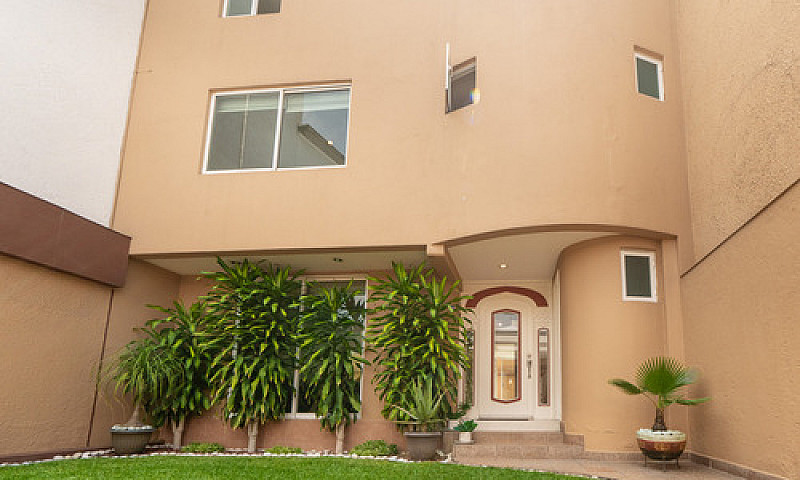 Residencia Torres Li...