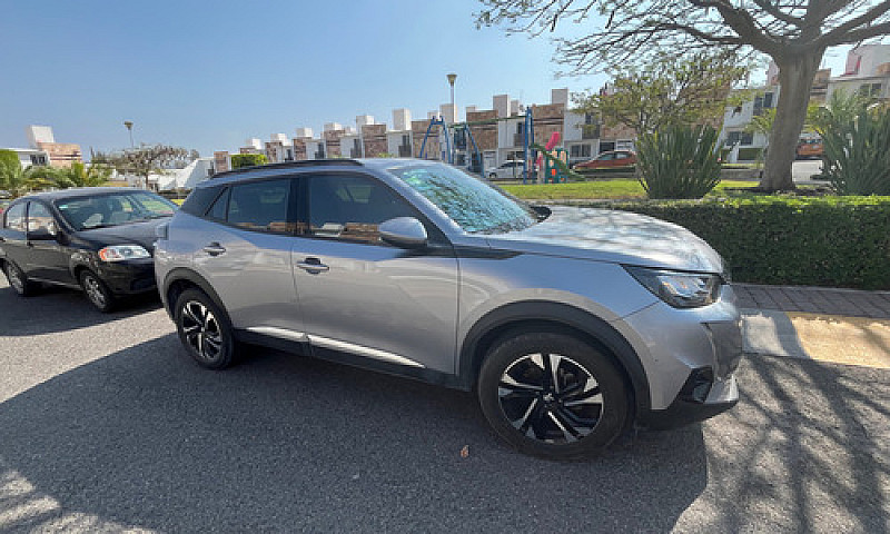 Peugeot 2008 1.2 Pur...