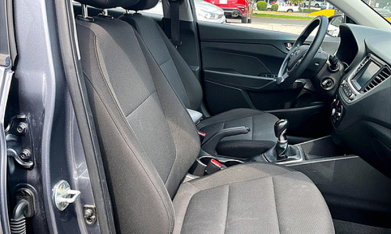 Hyundai Accent 2019...