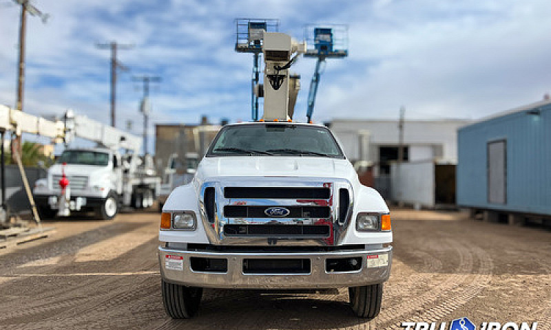 Grua Titan 2015 Ford...