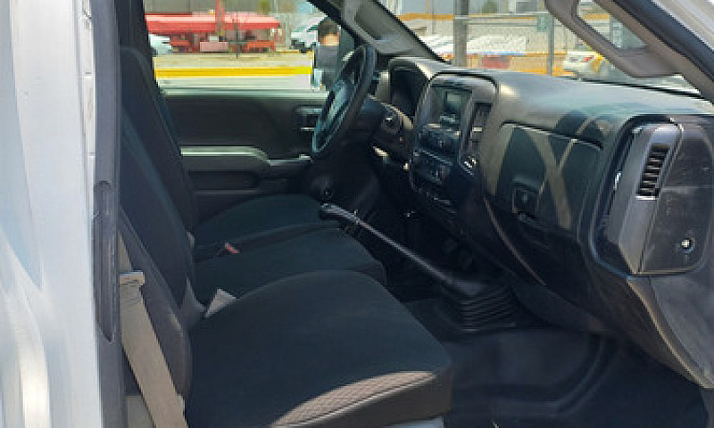 Chevrolet Silverado ...
