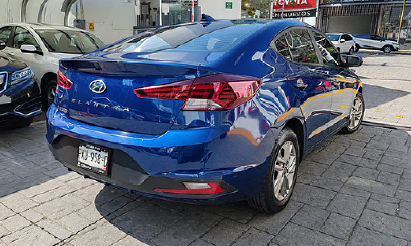 Hyundai Elantra 2019...