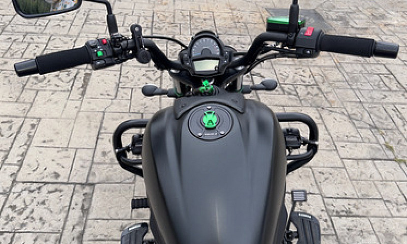 Kawasaki Vulcan S 65...