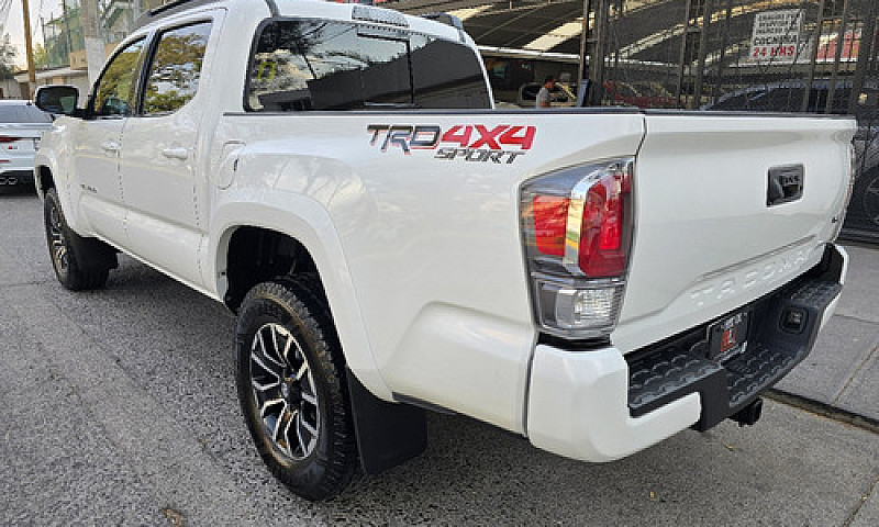 Toyota  Tacoma  2020...