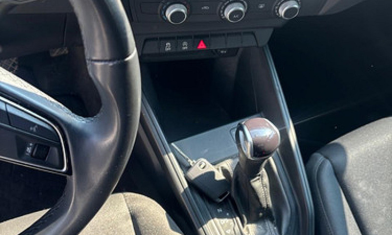 Audi A1 1. 0 Sportba...
