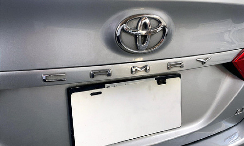 Toyota Camry 2019...