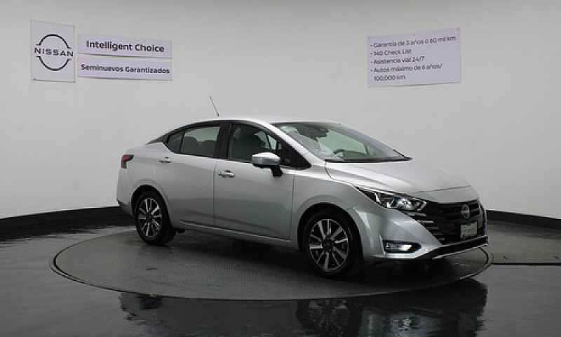 Nissan Versa 1.6 Adv...