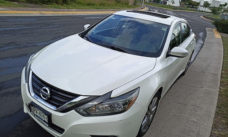 Nissan Altima 2.5 Ad...