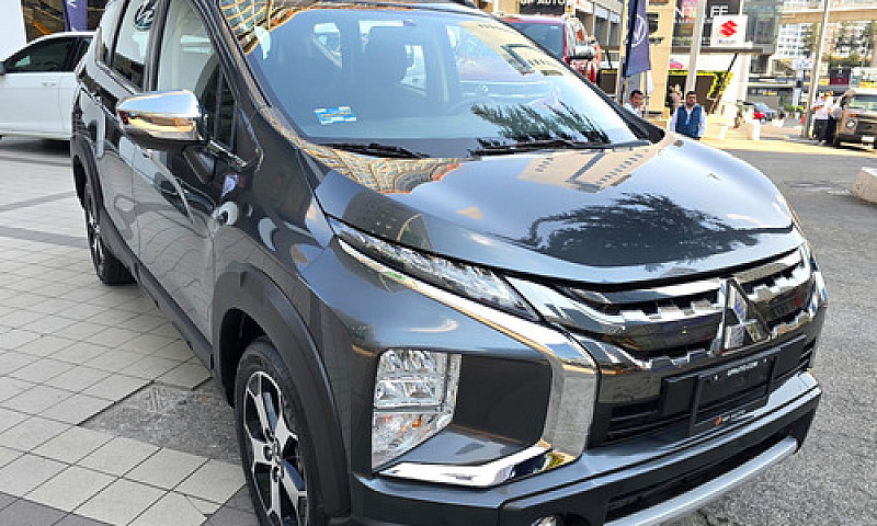 Mitsubishi Xpander 1...