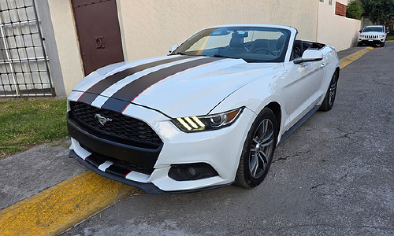 Ford Mustang Ecoboos...
