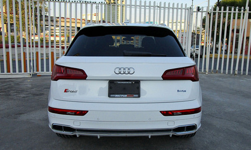 Audi Q5 2018 3.0 V6 ...