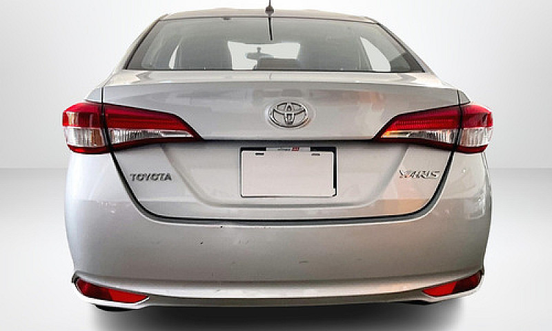 Toyota Yaris 2022...