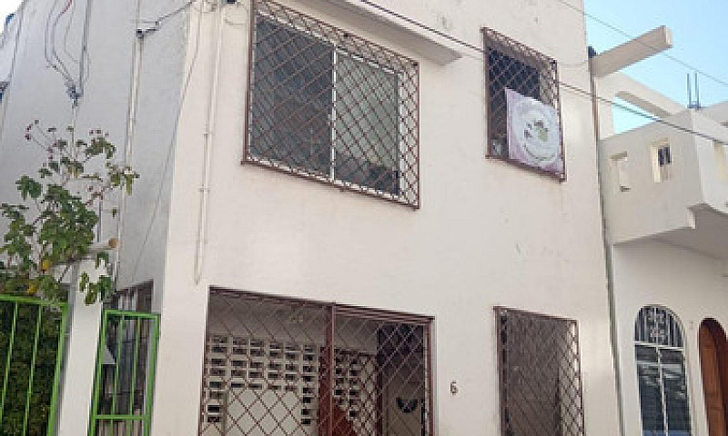Casa En Venta En Uh ...