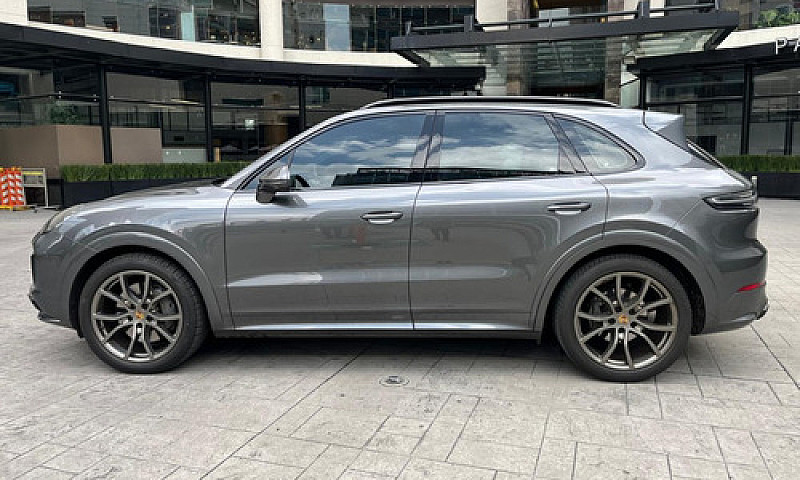 Porsche Cayenne S 2....