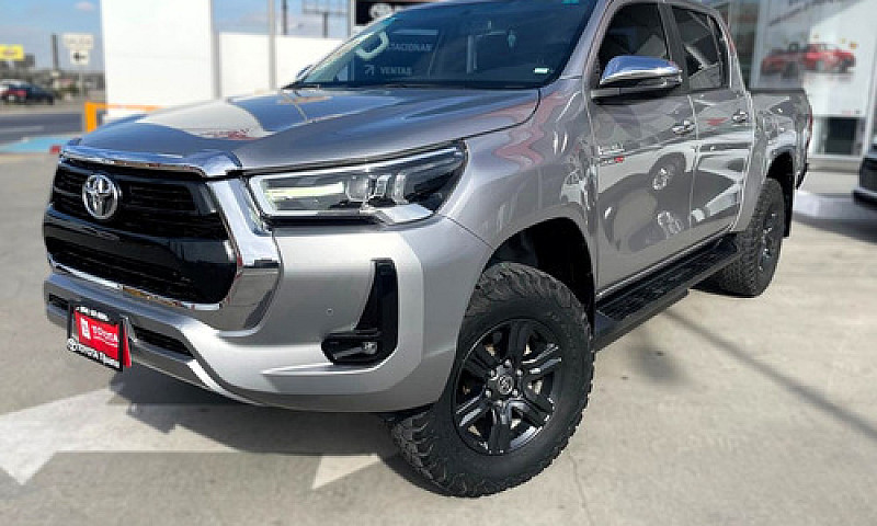 Toyota Hilux 2021...