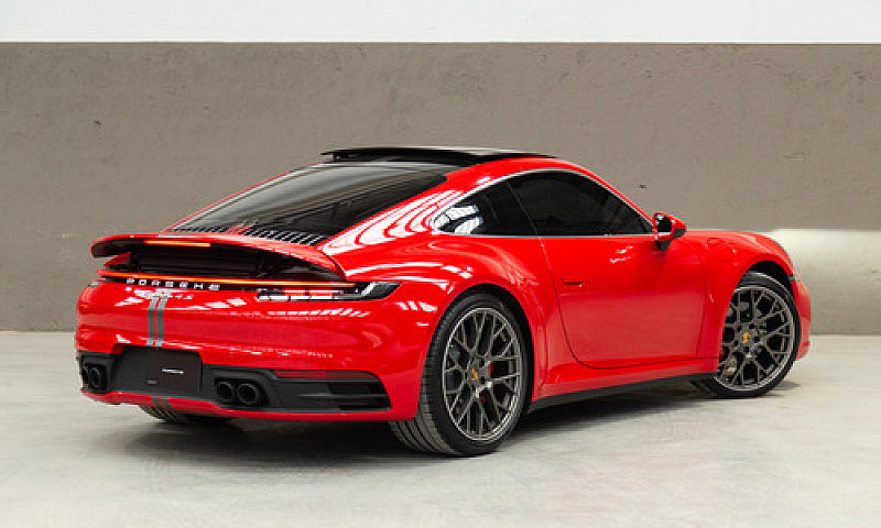 Porsche 911 2022...