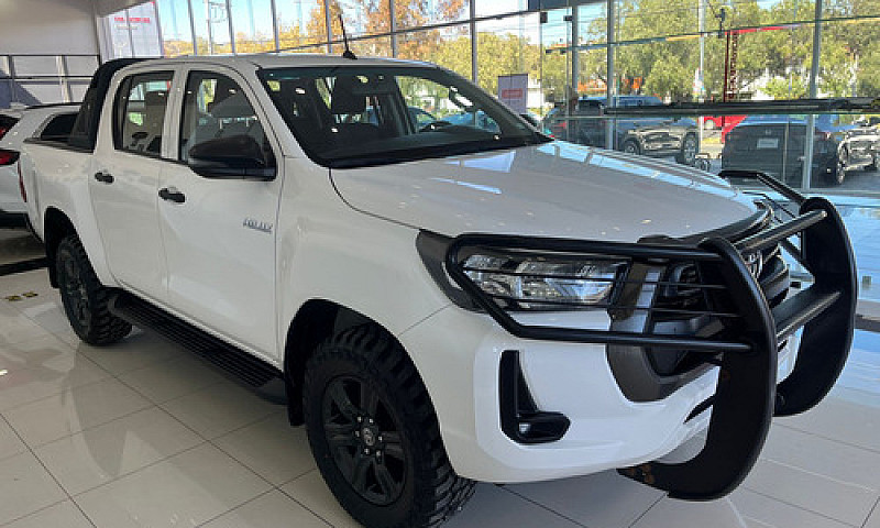 Toyota Hilux 2022...