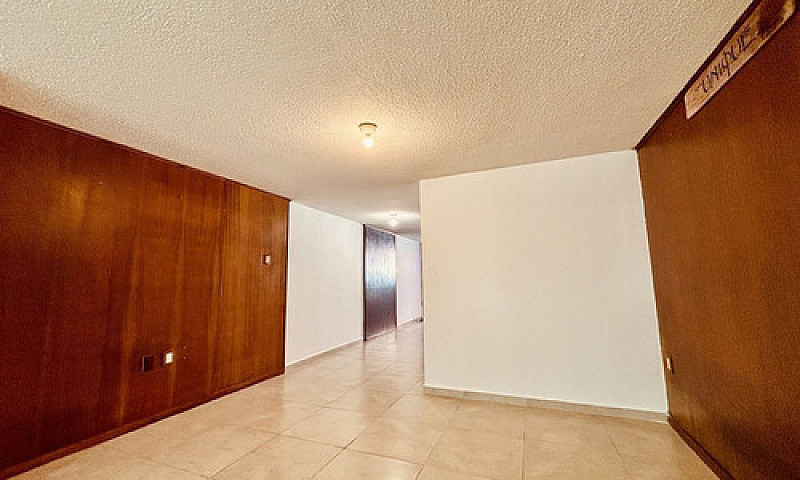 Venta De Casa En Lom...