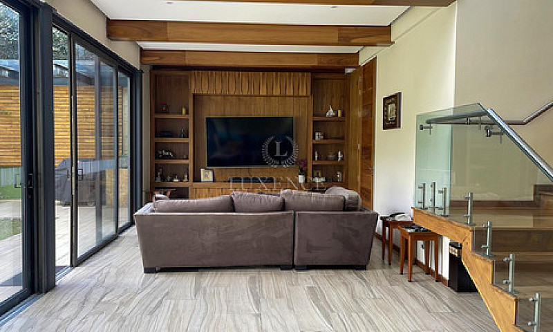 Casa En Venta, Jardi...