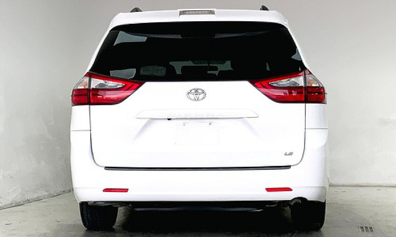 Toyota Sienna 2020...