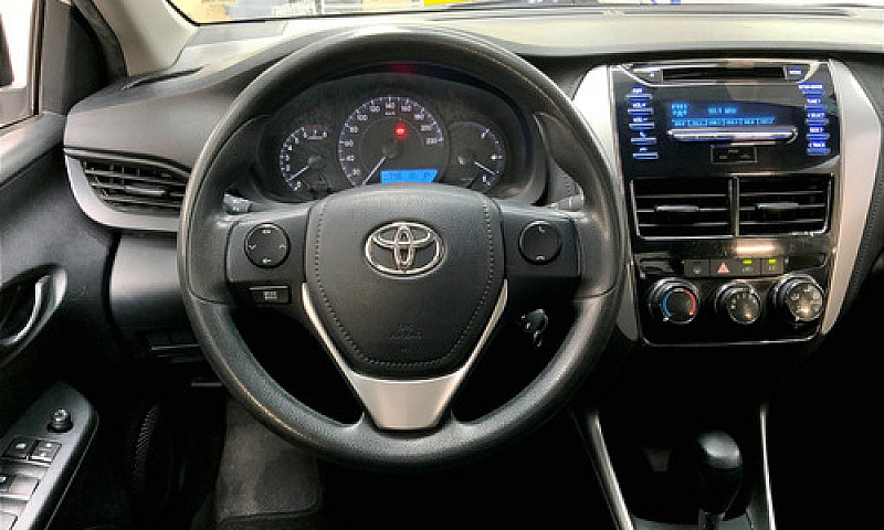 Toyota Yaris 2020...