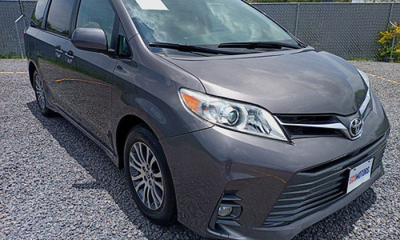 Toyota Sienna 2020...