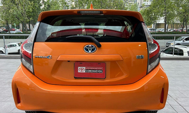 Toyota Prius 2019...