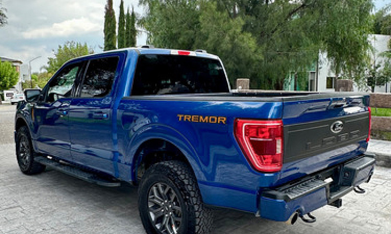 Ford Lobo Tremor 202...