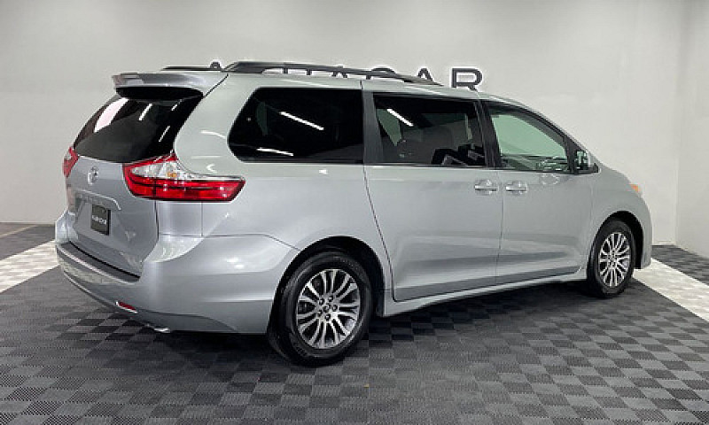 Toyota Sienna 2019...