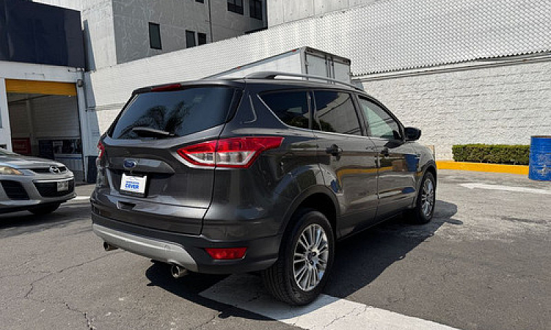 Ford Escape 2015...