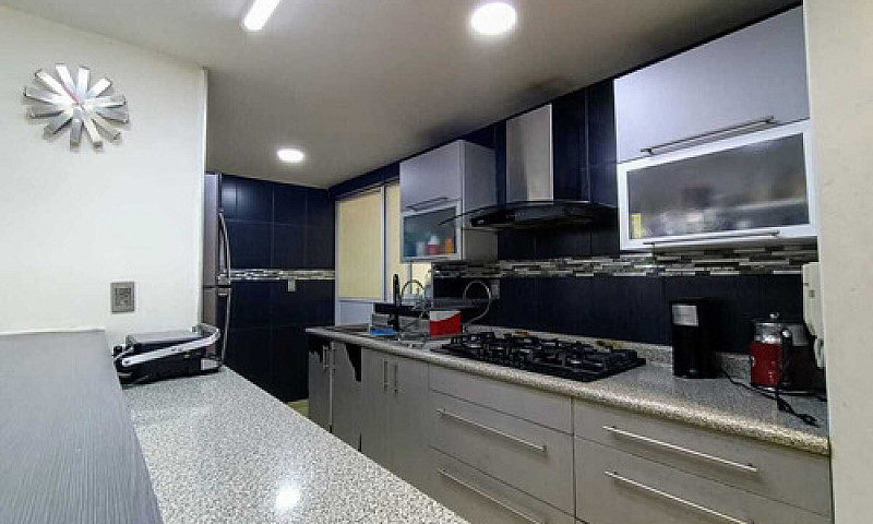 Gran Departamento Fa...