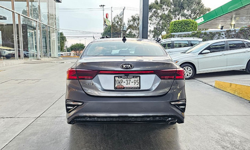Kia Forte Sedan 2020...